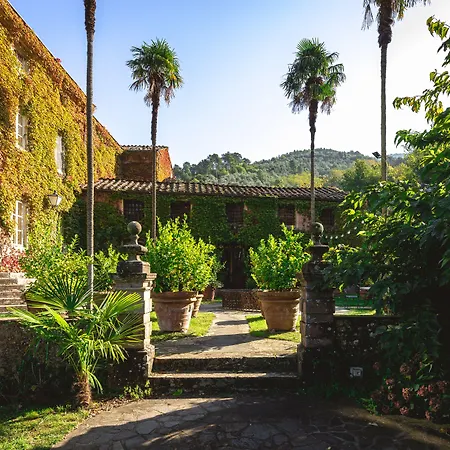 Michaela Bed and Breakfast 4*